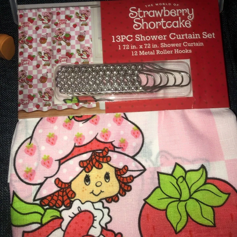 🍓 Strawberry Shortcake Pink Shower Curtain Set 🍓 shower curtain & soap dispenser